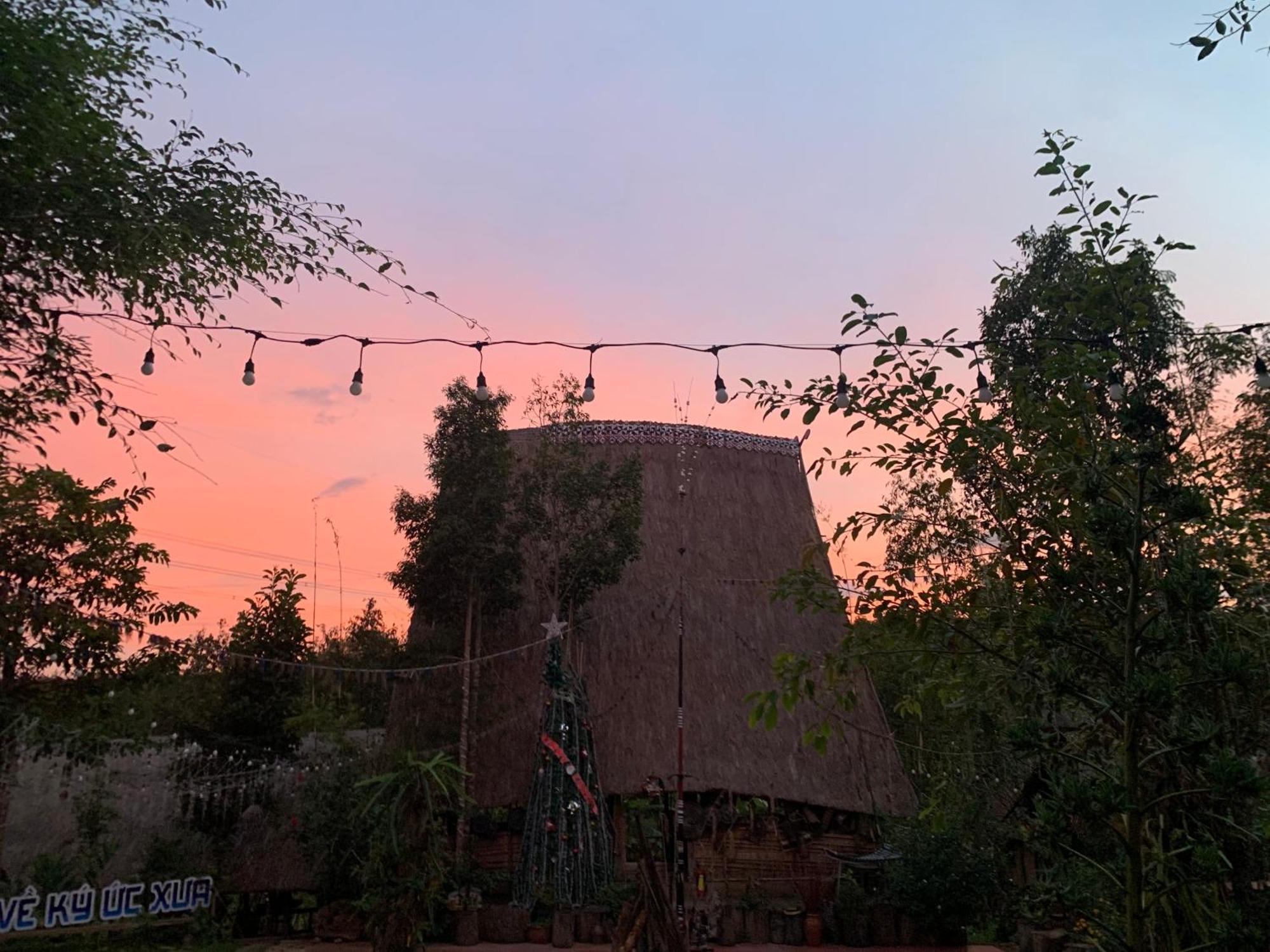 Khu Du Lich Sinh Thai, Nghi Duong Homestay Hoang Anh - Kon Xom Luh Kon Tum ภายนอก รูปภาพ
