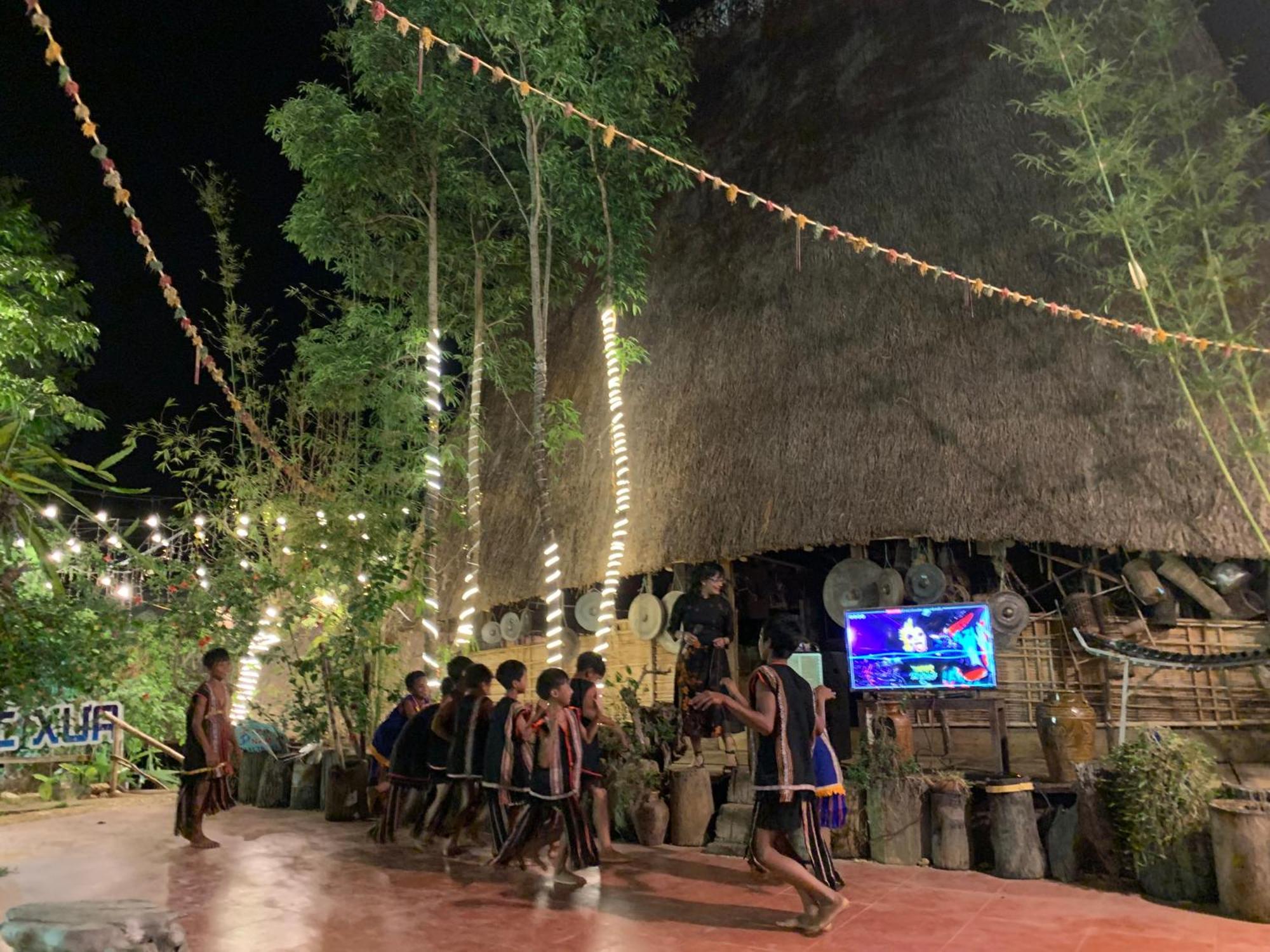 Khu Du Lich Sinh Thai, Nghi Duong Homestay Hoang Anh - Kon Xom Luh Kon Tum ภายนอก รูปภาพ